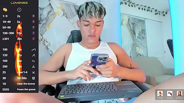 ryan carter08 online show from April 6, 2:08 am