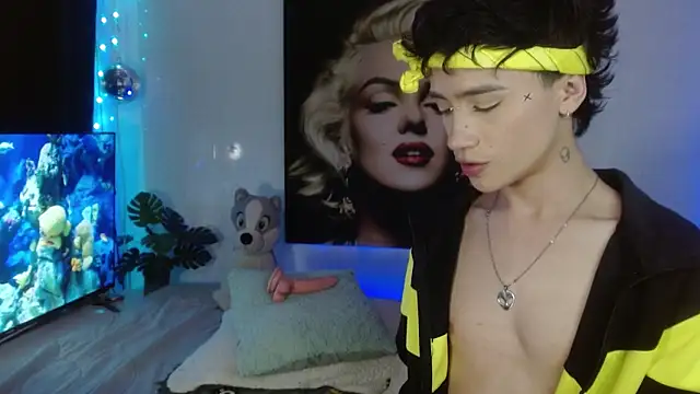 maxiy 001 online show from March 6, 9:12 pm