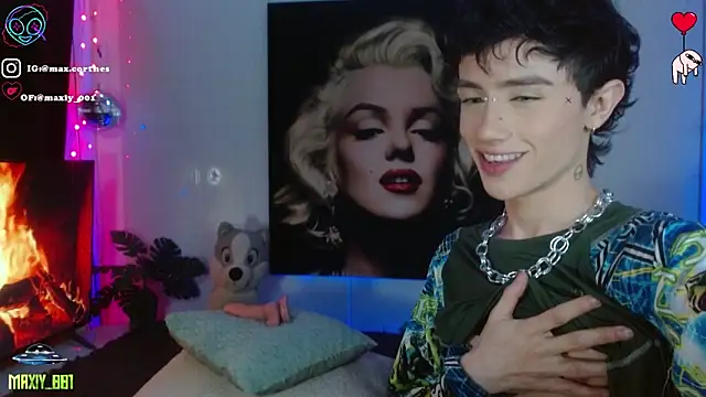 maxiy 001 online show from April 18, 4:14 am