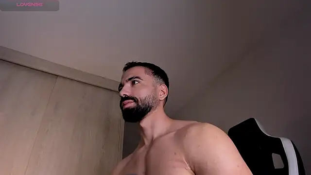 edrick walton1 online show from December 20, 12:38 pm