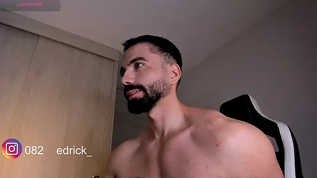 edrick walton1 online show from December 22, 7:31 pm