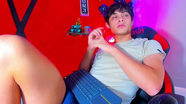 LilOwen  online show from November 10, 9:09 pm