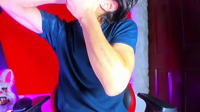 LilOwen  online show from March 28, 5:46 pm