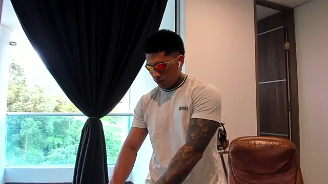 Dominiofit online show from April 8, 1:42 pm