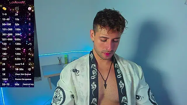 Snapshot of Ares_blue chatting on October 20, 1:04 pm Ares blue online show from October 20, 1:04 pm