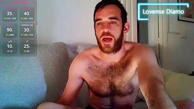 Snapshot of _NakedChef_ chatting on September 24, 7:51 am NakedChef online show from September 24, 7:51 am