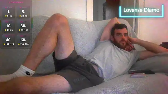 Snapshot of _NakedChef_ chatting on September 20, 4:51 pm NakedChef online show from September 20, 4:51 pm