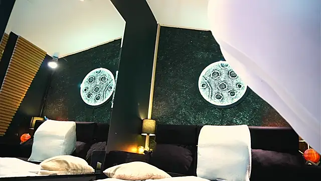 MassimoWalton2 online show from December 1, 2:31 pm