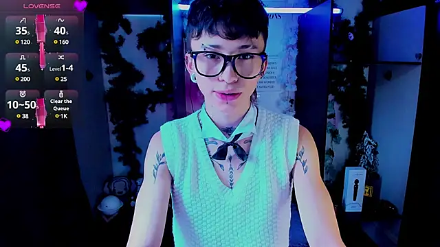 juniior 2311  online show from February 19, 4:22 pm
