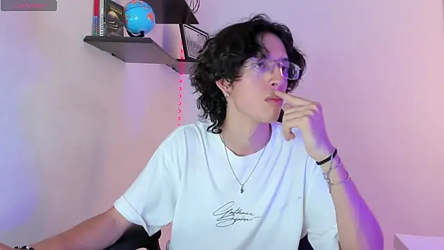 Snapshot of manu_vera chatting on September 16, 8:09 pm manu vera online show from September 16, 8:09 pm