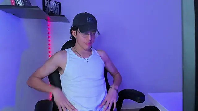 Snapshot of manu_vera chatting on February 28, 7:25 pm manu vera online show from February 28, 7:25 pm