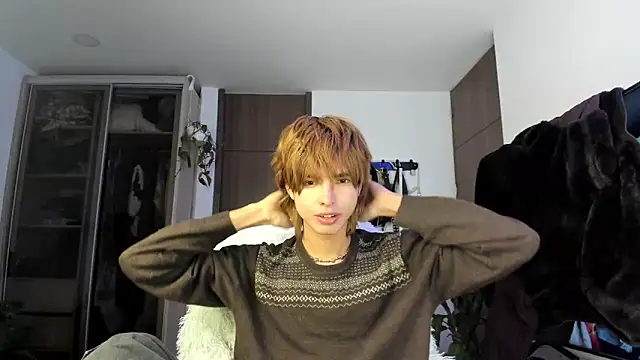 santy-kitty online show from March 15, 6:14 am