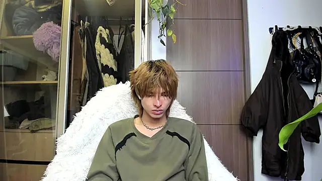 santy-kitty online show from March 12, 2:20 am