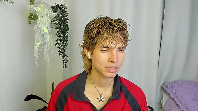 santy-kitty online show from October 8, 3:11 am