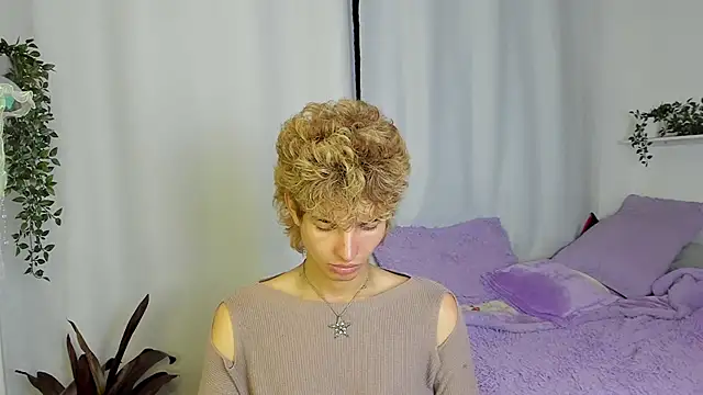 santy-kitty online show from September 28, 1:14 am