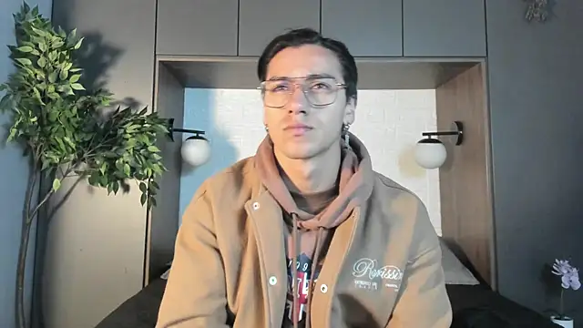 Andy Joy  online show from April 21, 11:38 am