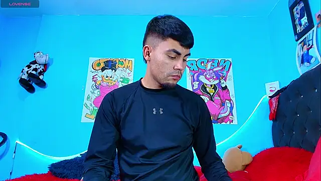 Snapshot of kalivan_voinesscu chatting on March 11, 7:37 am kalivan voinesscu online show from March 11, 7:37 am