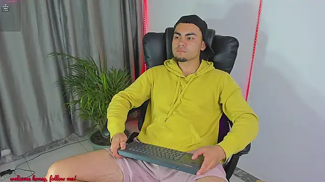 kalivan voinesscu online show from November 26, 8:39 am