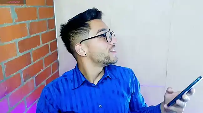 Snapshot of Leandro_valenzuela chatting on March 13, 3:11 am Leandro valenzuela online show from March 13, 3:11 am