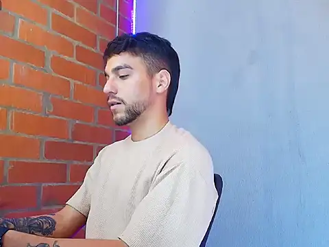 Snapshot of Leandro_valenzuela chatting on October 7, 7:18 pm Leandro valenzuela online show from October 7, 7:18 pm