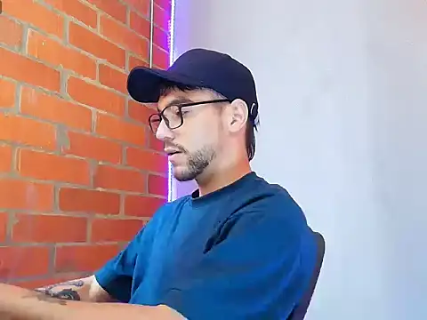 Snapshot of Leandro_valenzuela chatting on October 6, 6:34 pm Leandro valenzuela online show from October 6, 6:34 pm