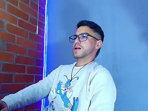 Snapshot of Leandro_valenzuela chatting on October 11, 9:19 pm Leandro valenzuela online show from October 11, 9:19 pm