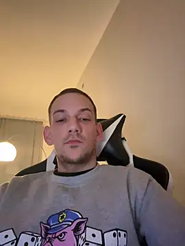 younglongdong030 online show from March 21, 10:25 pm