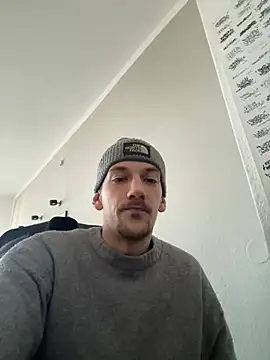 younglongdong030 online show from March 4, 9:27 am