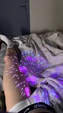 FEIYU001 online show from November 27, 3:27 pm