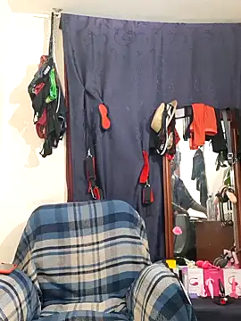 yezz3011 online show from November 15, 6:15 am