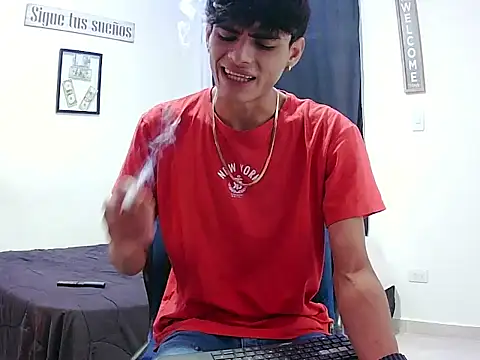 harrytomson 1 online show from December 3, 3:23 am