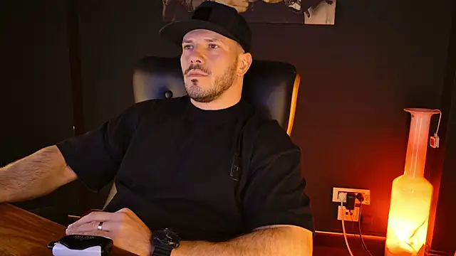 AngeloEric online show from December 17, 2:24 pm