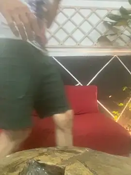 laye19 online show from November 2, 4:17 am