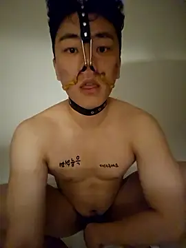 pigmananal111 online show from February 8, 3:05 pm