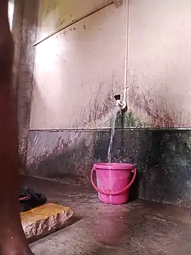 Snapshot of Alokraj373990 chatting on September 15, 9:32 am Alokraj373990 online show from September 15, 9:32 am