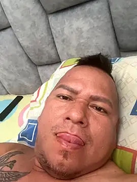 Snapshot of siatodo02 chatting on November 1, 6:01 pm siatodo02 online show from November 1, 6:01 pm