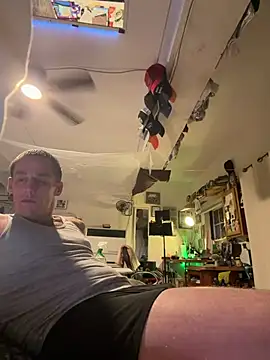 PeytonJohnn online show from February 24, 3:29 am