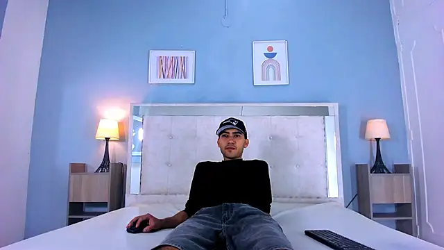 Liam crox online show from February 18, 2:38 pm