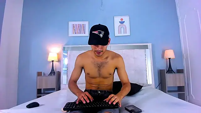 Liam crox online show from February 19, 5:38 pm