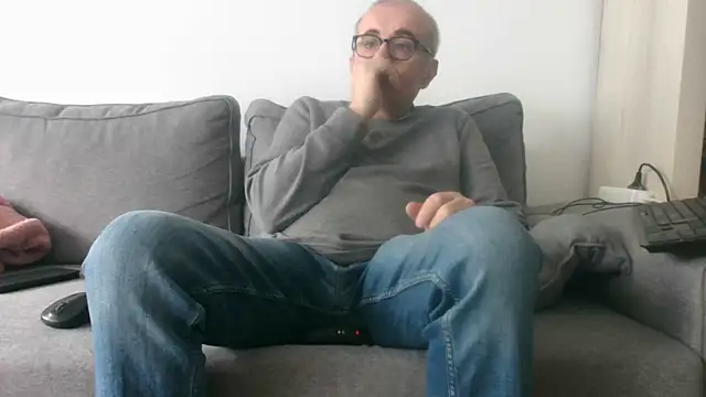 Bretoncool online show from October 31, 2:31 pm