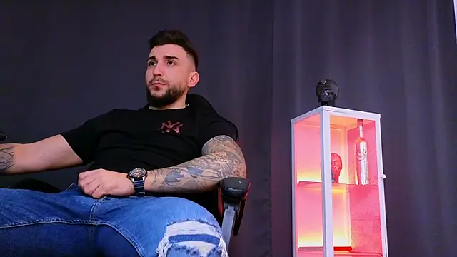 MightyAaron66 online show from January 8, 9:12 pm