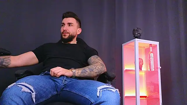 MightyAaron66 online show from January 21, 5:17 am