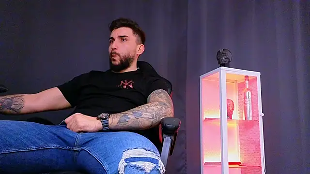 MightyAaron66 online show from January 7, 8:52 pm