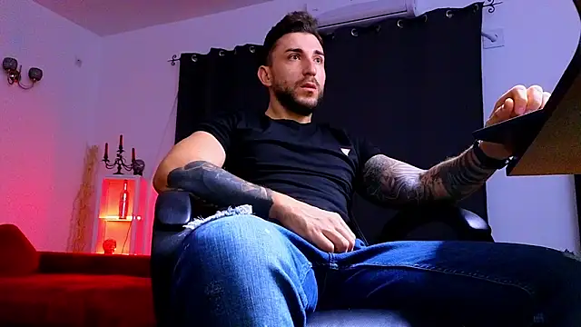 MightyAaron66 online show from September 12, 1:38 am