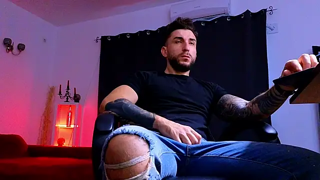 MightyAaron66 online show from November 9, 5:44 am