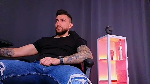 MightyAaron66 online show from January 30, 6:21 pm