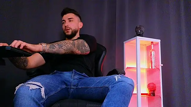 MightyAaron66 online show from February 12, 5:58 am