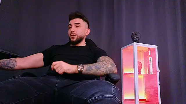 MightyAaron66 online show from January 22, 6:20 pm