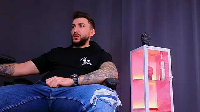 MightyAaron66 online show from December 21, 6:19 am