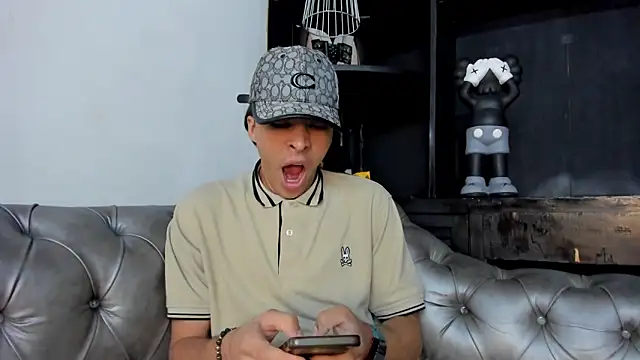 HeellBoy  online show from November 29, 3:41 am